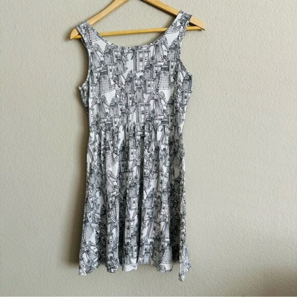 Doctor Who Her Universe Bad Guy Dress Size Medium - Picture 3 of 8